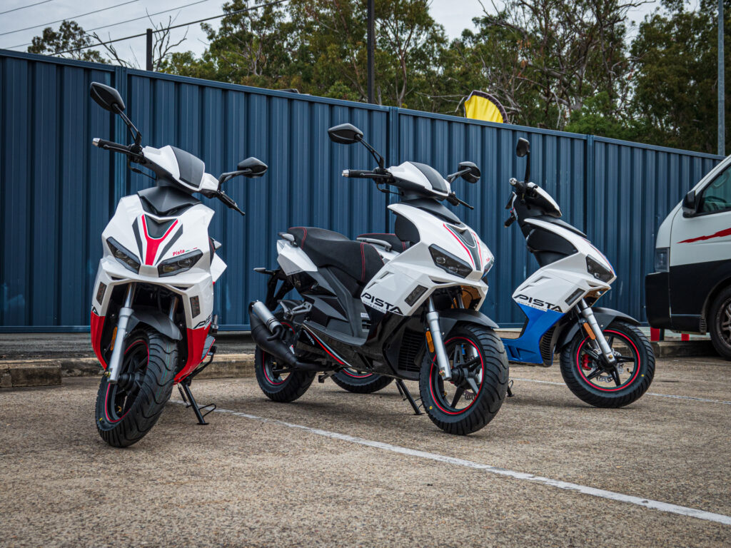 Pista scooters in all three colours.